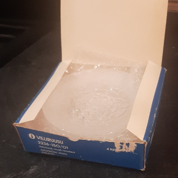 Iittala🇫🇮FINLAND4️⃣WILD ROSE FROSTED GLASS PLATES SET Villiruusu SIZE 6" - Picture 7 of 7